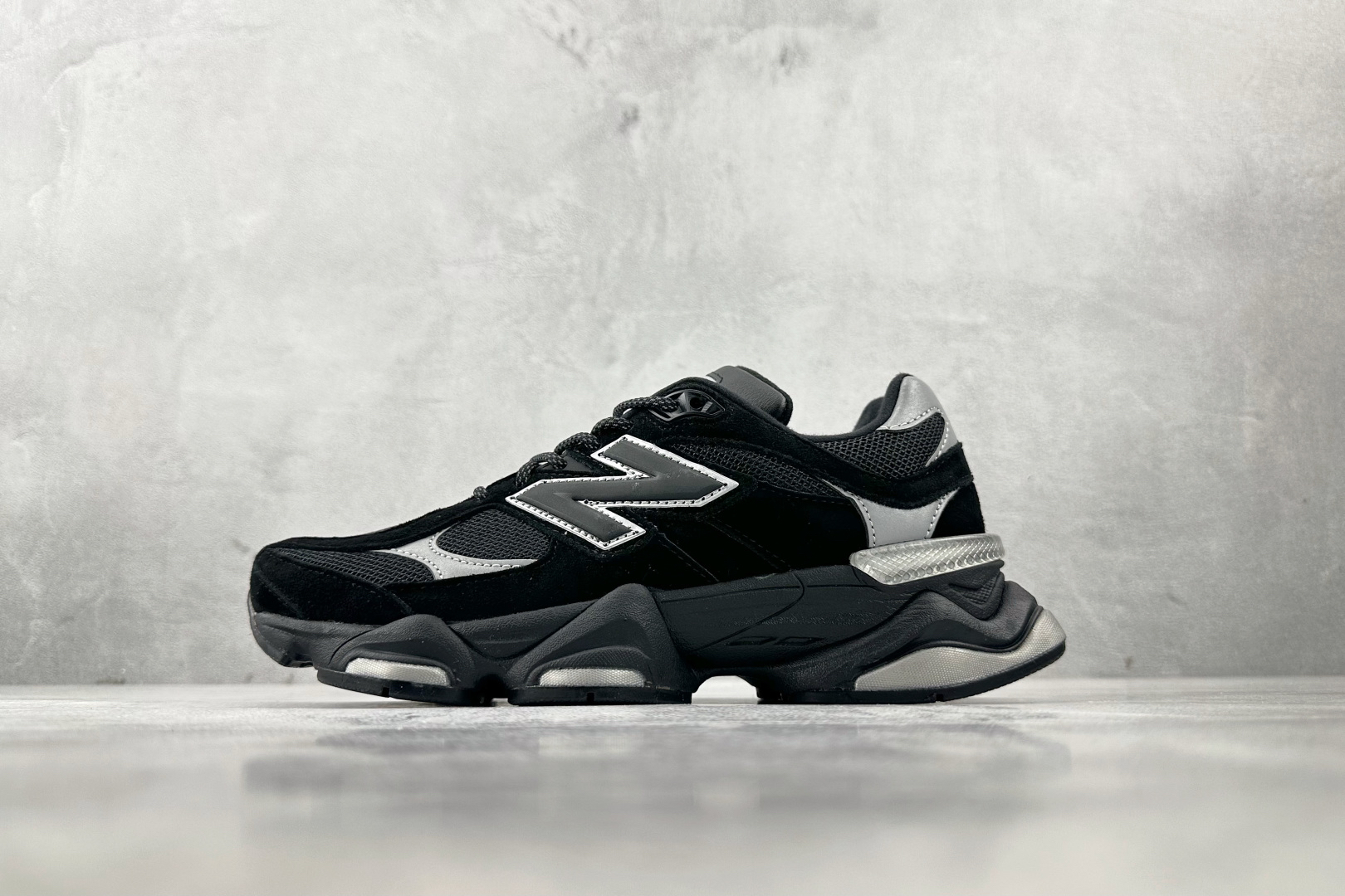 New Balance 9060 Sneakers
