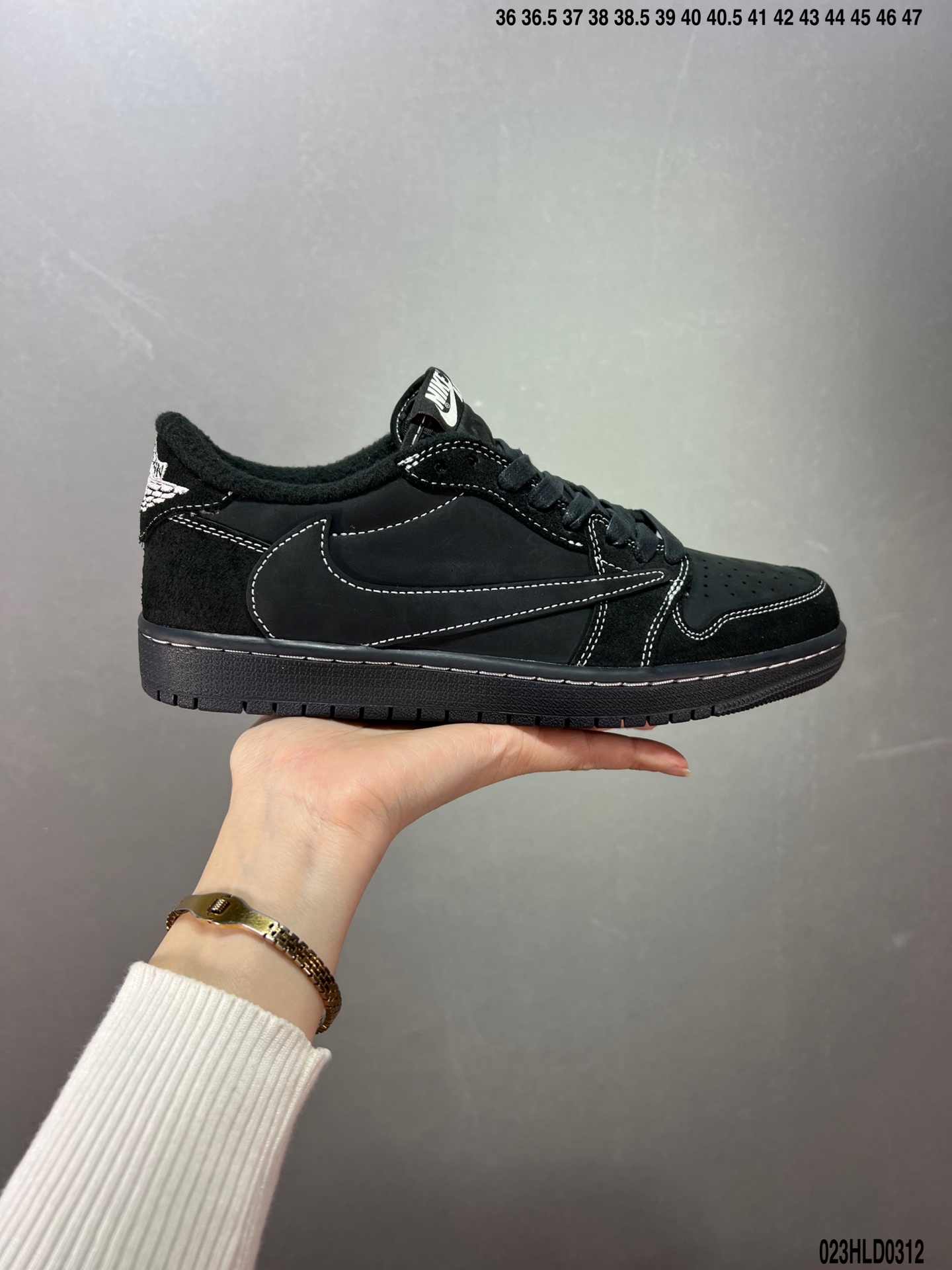 Jordan Low Sneakers