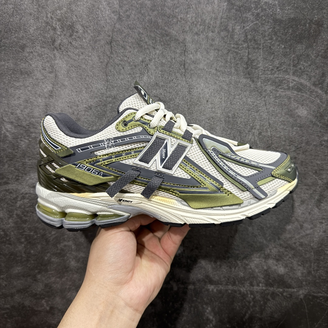 New Balance Sneakers