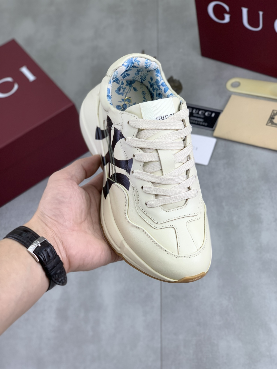 Gucci Sneakers