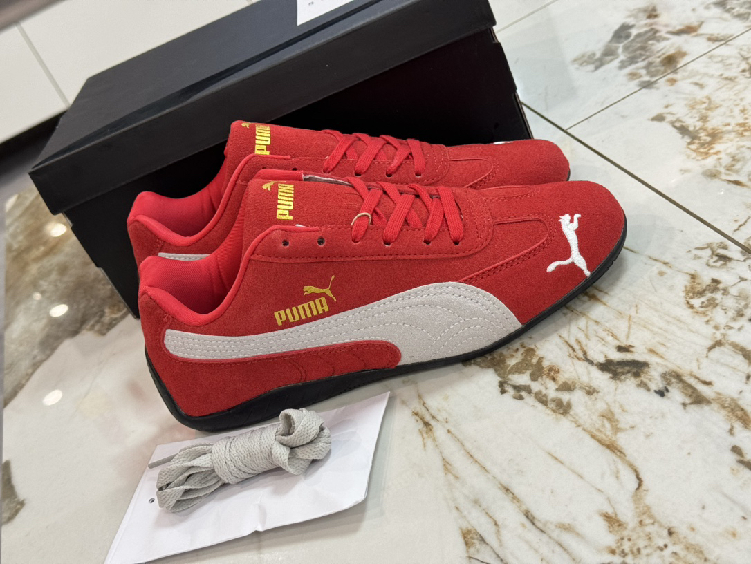 PUMA Sneakers
