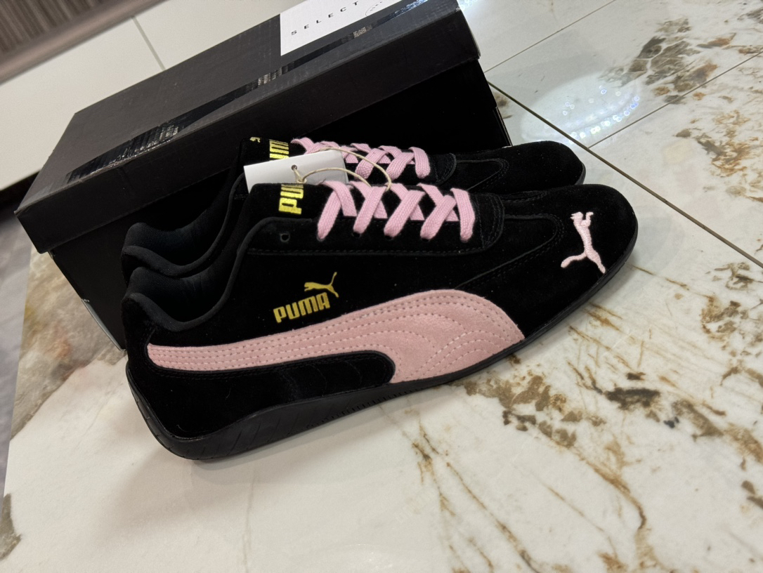 PUMA Sneakers