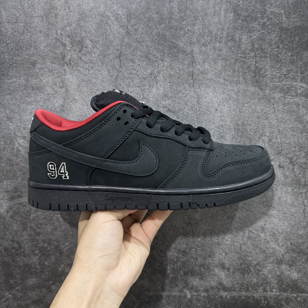 Nike Dunk Low Sneakers