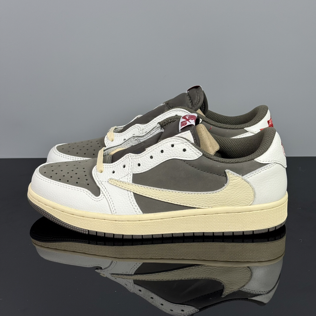 Jordan Air Jordan 1 Sneakers