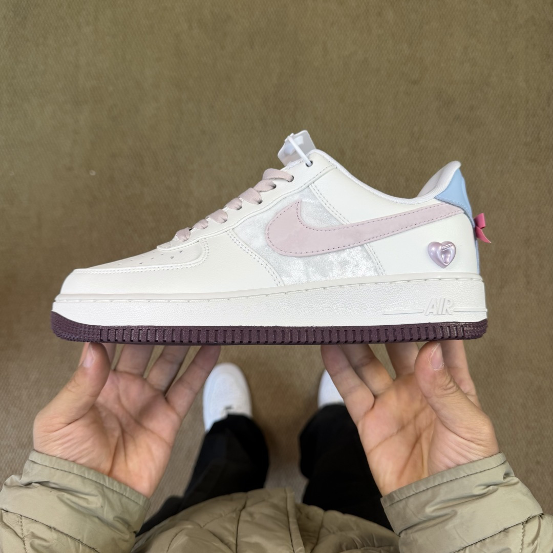 Nike Air Force 1 Low Sneakers
