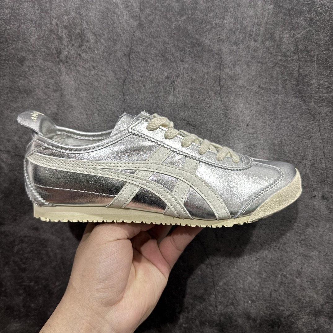 ASICS Sneakers
