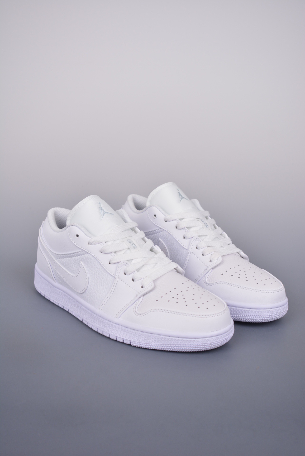 Jordan Air Jordan 1 Low Sneakers