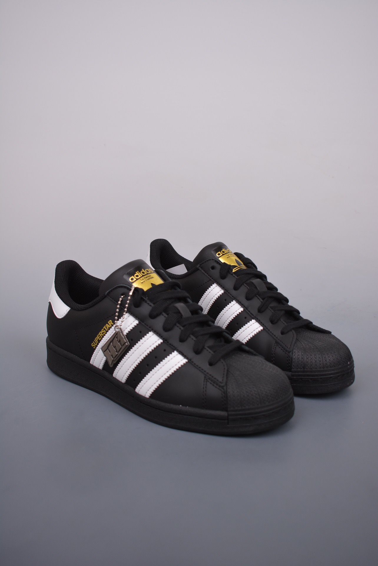 Adidas Superstar Sneakers